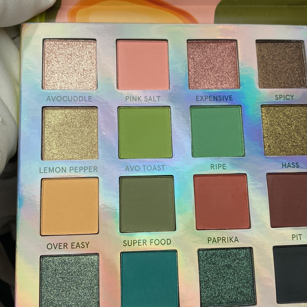 BH Cosmetics AVOCADO TOAST WEEKEND VIBES EYESHADOW PALETTE ☀️Last 1☀️PLASTIC NWT - Picture 11 of 12